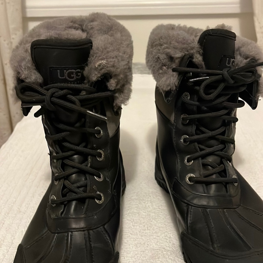 UGG Black Adirondack Boots Size 8